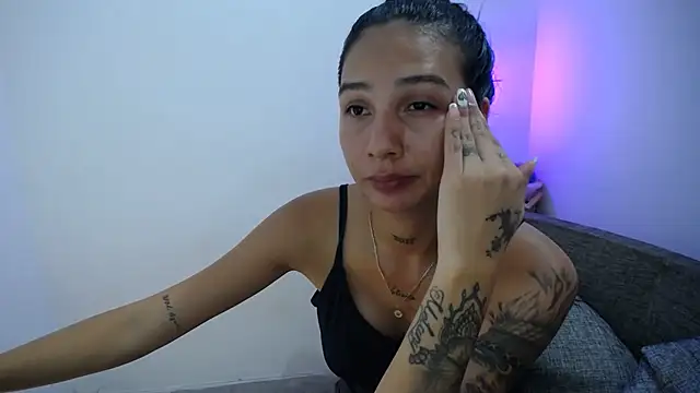 Snapshot of Allyson_Smith chatting on January 12, 12:49 am Allyson Smith online show from January 12, 12:49 am