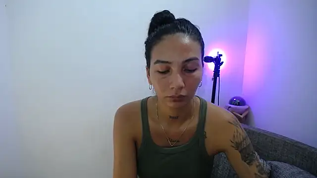 Snapshot of Allyson_Smith chatting on January 15, 12:09 am Allyson Smith online show from January 15, 12:09 am