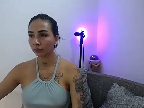 Snapshot of Allyson_Smith chatting on January 26, 12:58 am Allyson Smith online show from January 26, 12:58 am