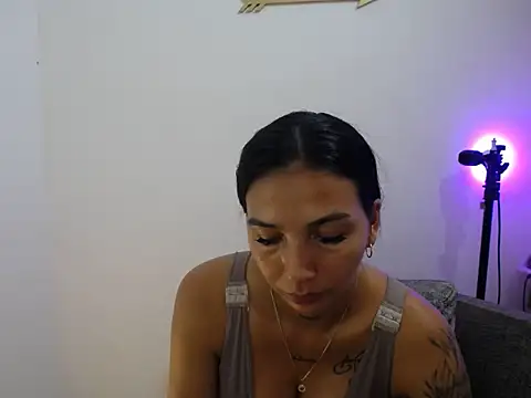 Snapshot of Allyson_Smith chatting on January 31, 2:48 am Allyson Smith online show from January 31, 2:48 am