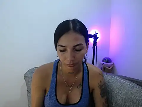 Snapshot of Allyson_Smith chatting on February 3, 11:26 pm Allyson Smith online show from February 3, 11:26 pm