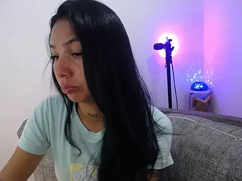 Snapshot of Allyson_Smith chatting on February 8, 11:13 pm Allyson Smith online show from February 8, 11:13 pm