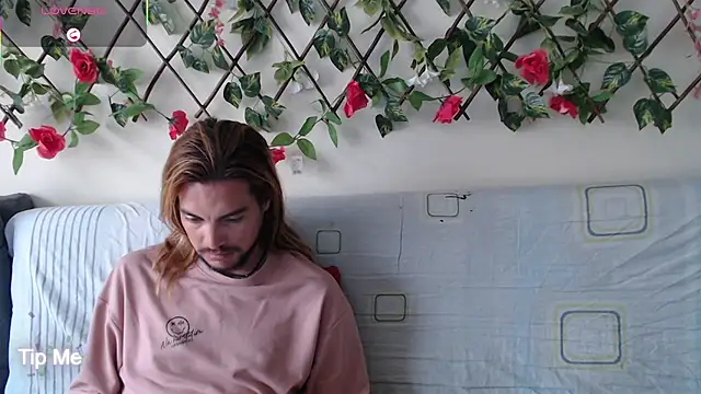 Snapshot of Jack_Emily1 chatting on February 3, 7:52 pm Jack Emily1 online show from February 3, 7:52 pm