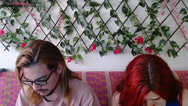 Snapshot of Jack_Emily1 chatting on May 20, 9:32 pm Jack Emily1 online show from May 20, 9:32 pm