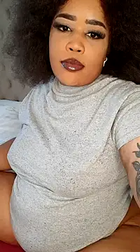 Snapshot of CAMMII_ chatting on December 5, 1:06 pm CAMMII online show from December 5, 1:06 pm