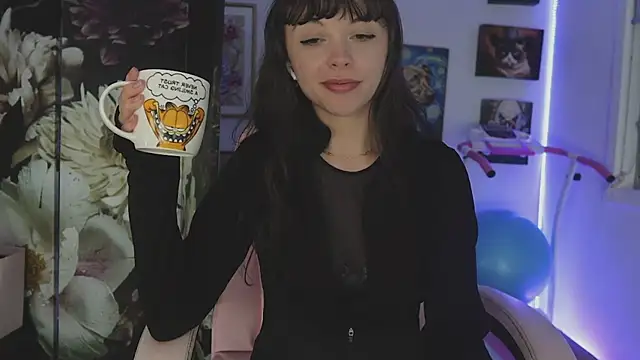 makiyahbelle online show from April 18, 11:14 am