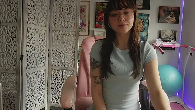makiyahbelle online show from June 11, 3:04 am