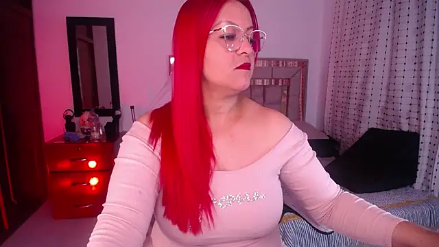 salomecastro  online show from February 10, 3:43 am