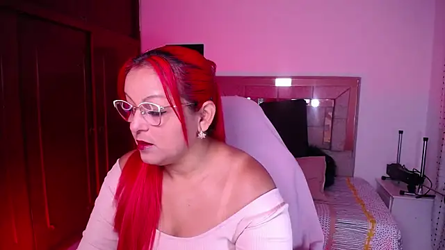 salomecastro  online show from May 2, 4:28 am