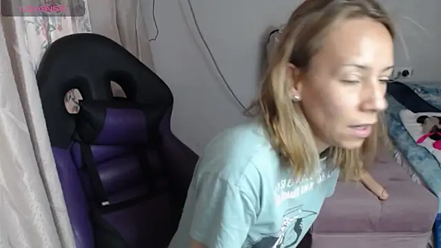 cristin doll  online show from February 25, 10:41 pm