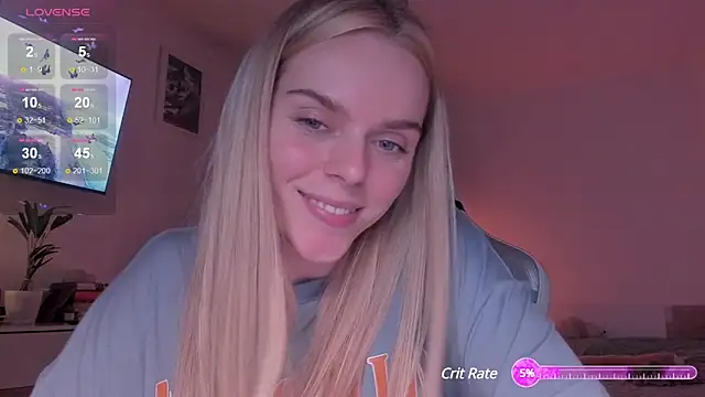 Snapshot of CharliSweet chatting on December 9, 7:07 pm CharliSweet online show from December 9, 7:07 pm