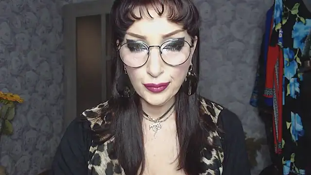 Snapshot of Aziza1 chatting on April 26, 12:36 pm Aziza1 online show from April 26, 12:36 pm