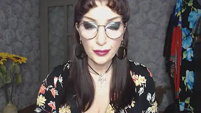 Snapshot of Aziza1 chatting on April 28, 1:38 pm Aziza1 online show from April 28, 1:38 pm