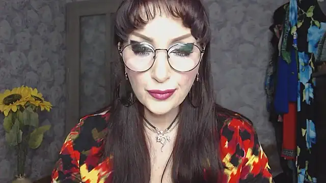 Snapshot of Aziza1 chatting on May 14, 2:02 pm Aziza1 online show from May 14, 2:02 pm