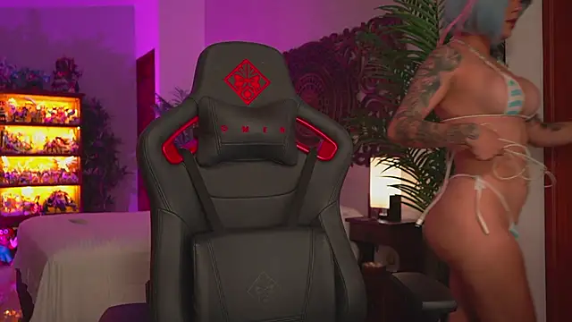 ambarEvans online show from March 6, 5:22 pm