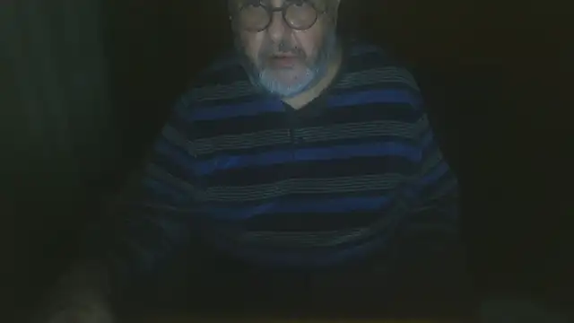 Snapshot of Koldo70 chatting on April 24, 12:24 am Koldo70 online show from April 24, 12:24 am