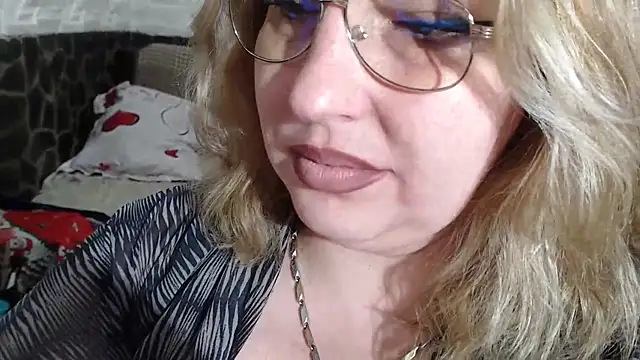 Snapshot of piticaforever chatting on April 22, 3:46 pm piticaforever online show from April 22, 3:46 pm