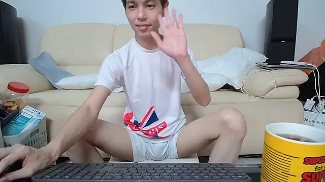 Snapshot of andrewooi chatting on May 3, 11:38 am andrewooi online show from May 3, 11:38 am