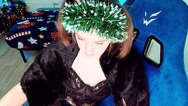 Snapshot of CranberryHot chatting on January 17, 9:25 am CranberryHot online show from January 17, 9:25 am