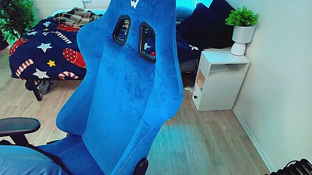 Snapshot of CranberryHot chatting on February 20, 6:48 am CranberryHot online show from February 20, 6:48 am