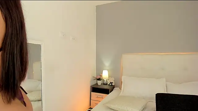 Snapshot of NataliaBuiles chatting on June 21, 2:30 pm NataliaBuiles online show from June 21, 2:30 pm