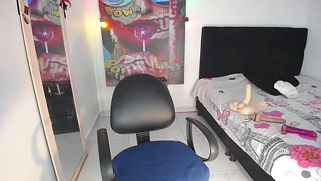 coraline101  online show from February 20, 8:53 pm