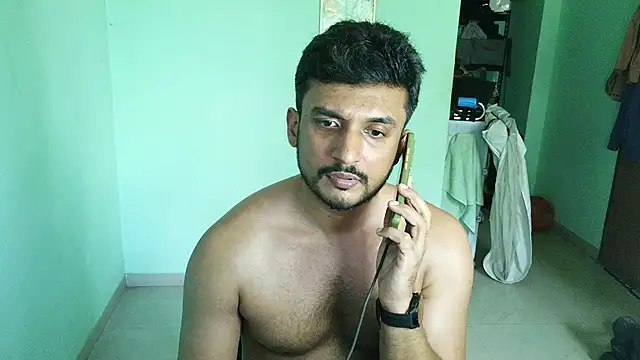 Snapshot of daringcutie chatting on May 7, 7:03 am daringcutie online show from May 7, 7:03 am