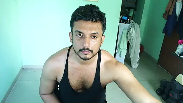 Snapshot of daringcutie chatting on May 14, 10:44 am daringcutie online show from May 14, 10:44 am
