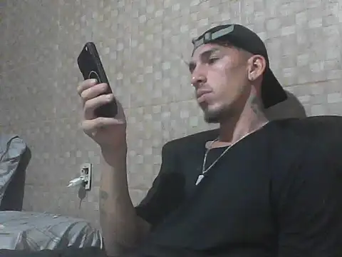 axel2leiva online show from May 6, 2:19 am