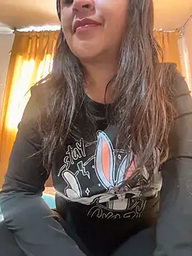 latinfemale online show from April 14, 3:18 pm