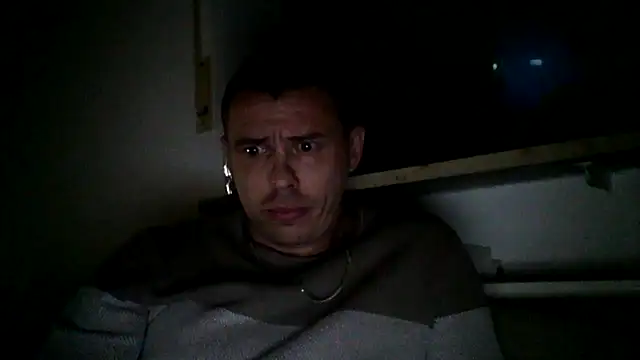 Snapshot of Pavelbure77 chatting on March 3, 2:58 am Pavelbure77 online show from March 3, 2:58 am