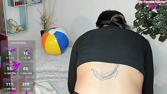 DestinyHills online show from March 28, 12:27 pm