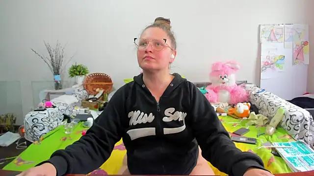 Snapshot of IamYourNarcotic chatting on April 22, 1:12 pm IamYourNarcotic online show from April 22, 1:12 pm