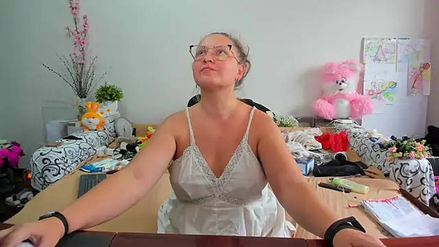 Snapshot of IamYourNarcotic chatting on June 4, 1:17 pm IamYourNarcotic online show from June 4, 1:17 pm