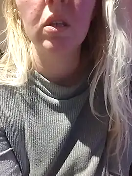 Mllesha74000 online show from February 6, 7:06 pm