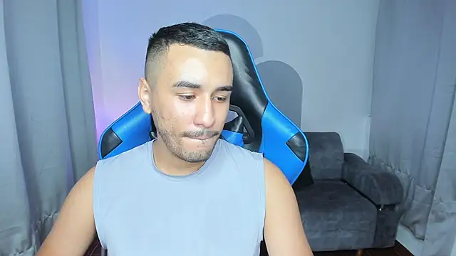 Snapshot of Nick_Moca chatting on January 6, 10:58 pm Nick Moca online show from January 6, 10:58 pm