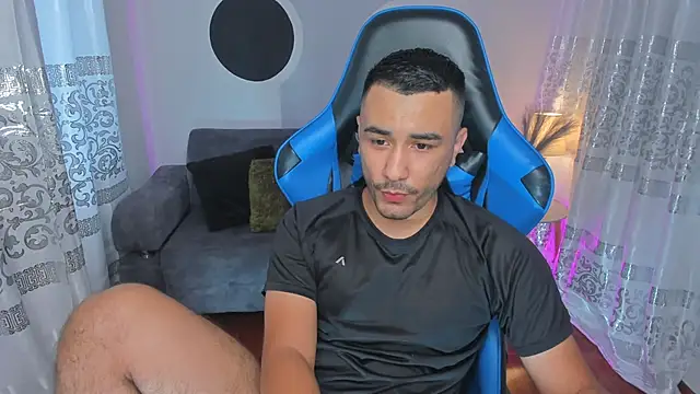 Snapshot of Nick_Moca chatting on January 19, 8:51 pm Nick Moca online show from January 19, 8:51 pm