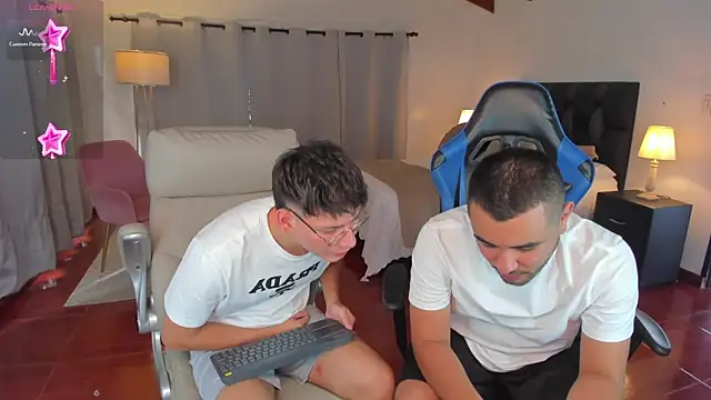 Snapshot of Nick_Moca chatting on March 31, 9:26 pm Nick Moca online show from March 31, 9:26 pm