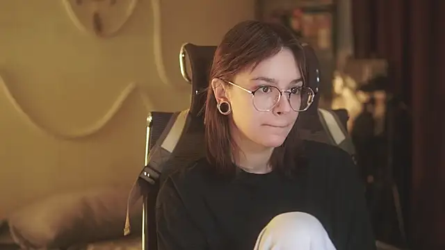 alyssa sweet online show from April 1, 4:57 am