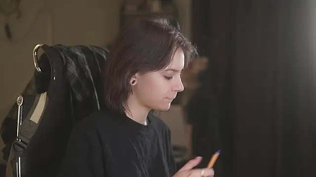 alyssa sweet online show from April 7, 4:46 am