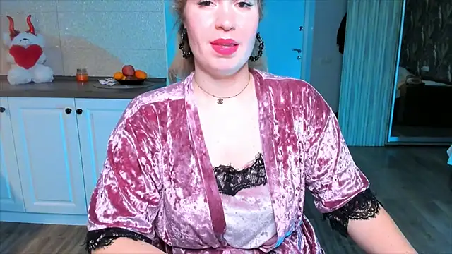 HotTiffani online show from November 19, 5:18 am