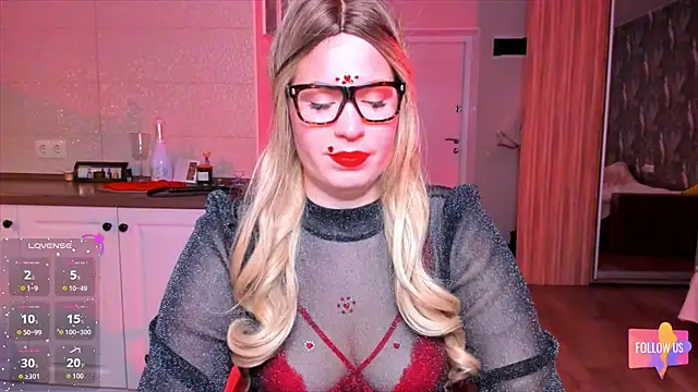 HotTiffani online show from February 14, 7:16 am