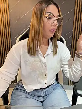 Snapshot of KellyBrooklyn_ chatting on December 22, 5:10 pm KellyBrooklyn online show from December 22, 5:10 pm