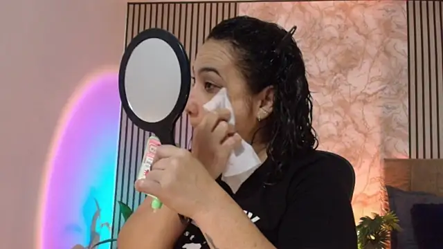Snapshot of JuliRamirez chatting on July 6, 3:14 pm JuliRamirez online show from July 6, 3:14 pm