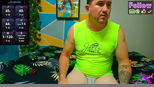 Snapshot of xavier_1988 chatting on April 25, 12:24 am xavier 1988 online show from April 25, 12:24 am