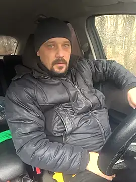 Snapshot of DanielOhCool chatting on December 17, 10:55 am DanielOhCool online show from December 17, 10:55 am