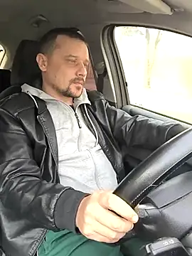 Snapshot of DanielOhCool chatting on March 10, 10:26 am DanielOhCool online show from March 10, 10:26 am