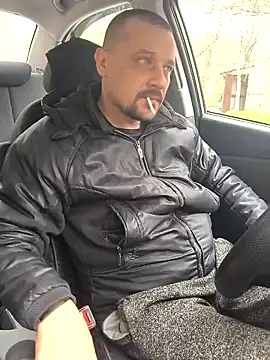 DanielOhCool online show from April 14, 7:14 am