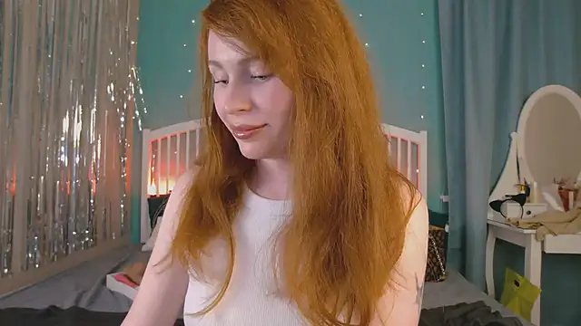 Snapshot of GingerArin chatting on June 21, 2:41 pm GingerArin online show from June 21, 2:41 pm
