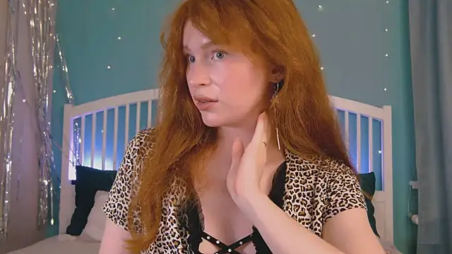 Snapshot of GingerArin chatting on June 29, 11:54 am GingerArin online show from June 29, 11:54 am